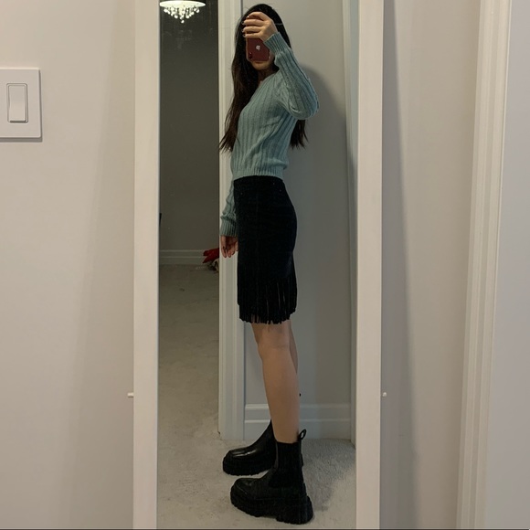 A&F black fringed vegan suede skirt, XS - Picture 2 of 4
